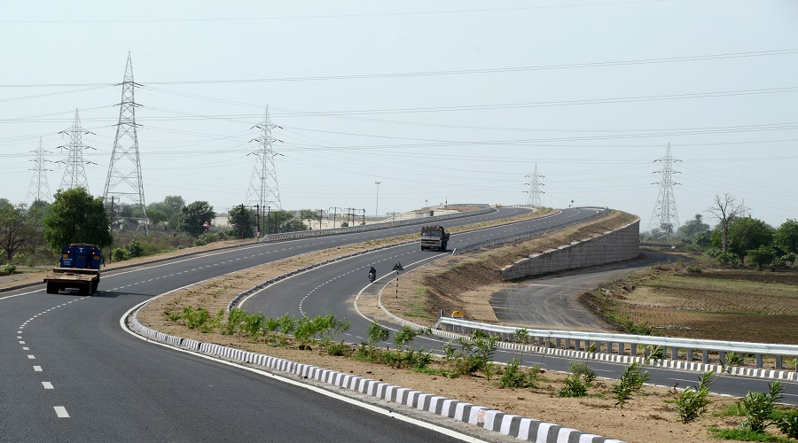 NHAI to build 5800 km highways