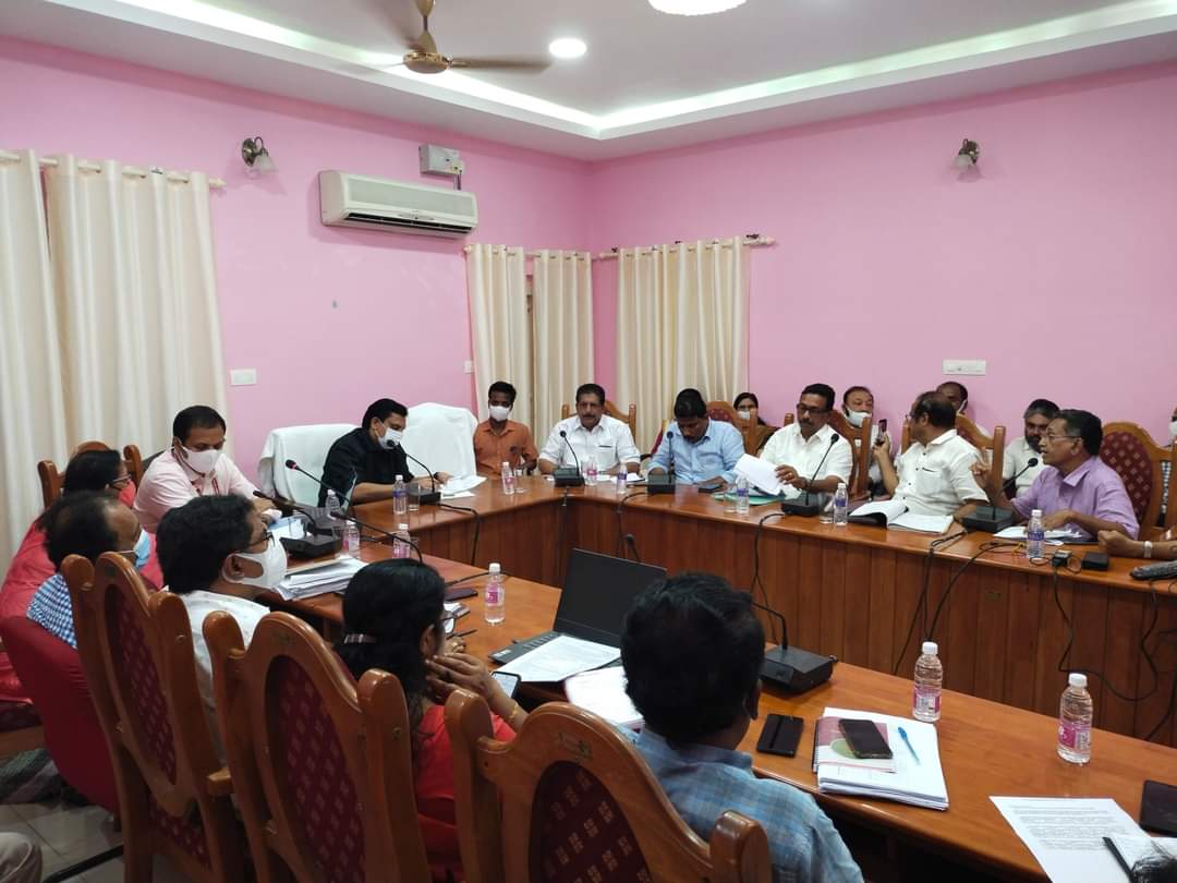 Kerala Contractors discussion with PWD Ministr Riyaz