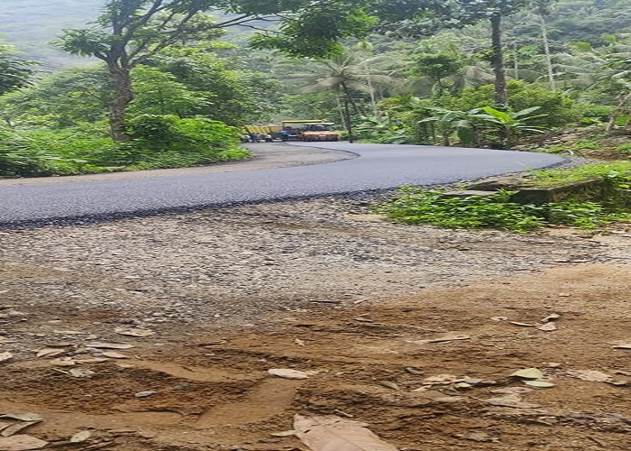 work of Ilaveezhapoonchaira road connecting Idukki and Kottayam begins